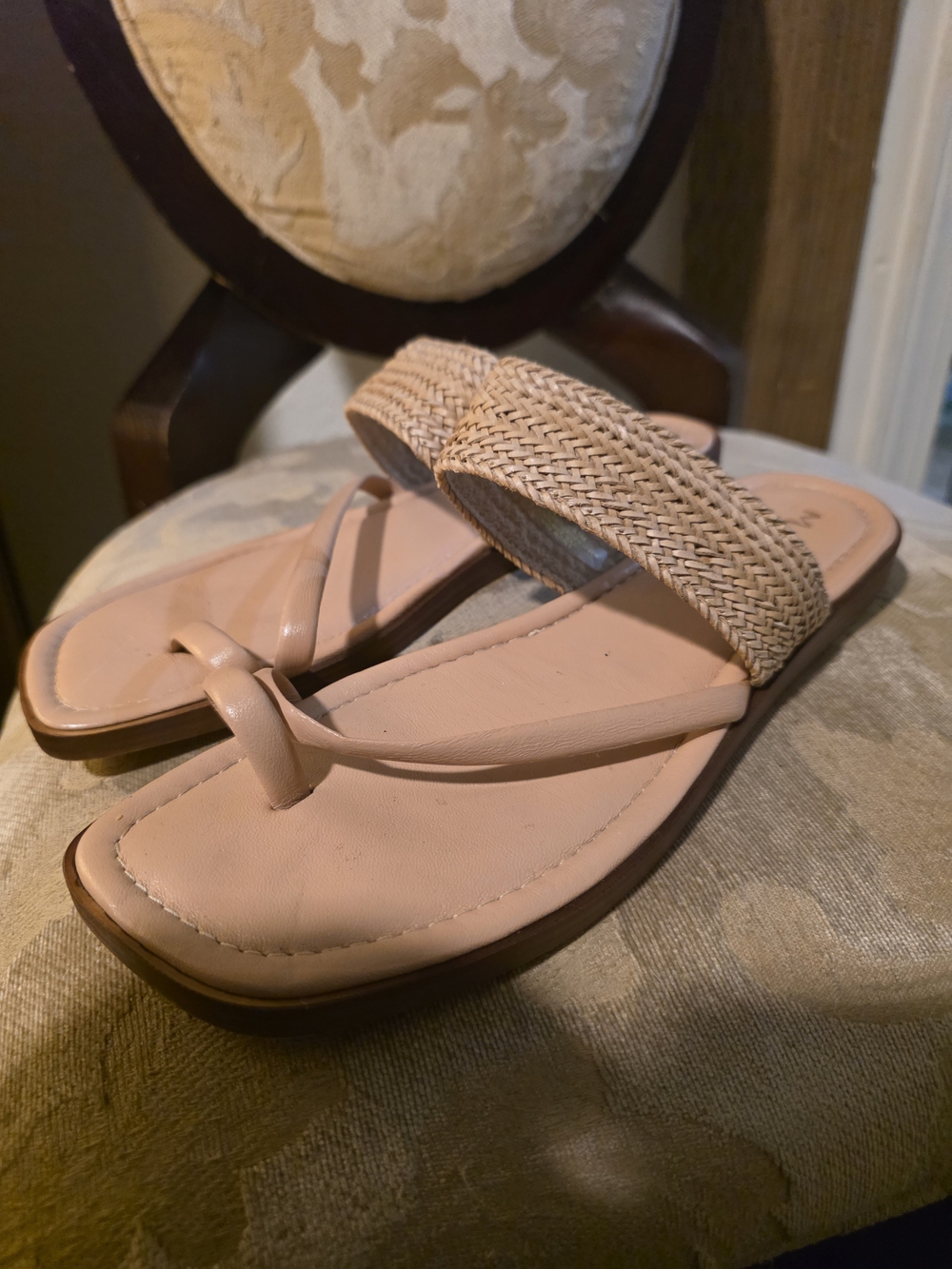 Braided Strap Pink Toe-Loop Sandals
